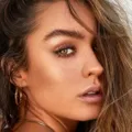 Sommer Ray logo